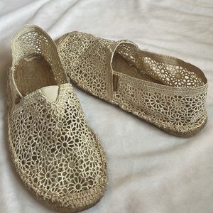Alexis Leroy lace flats comfy slip on knit lace shoes